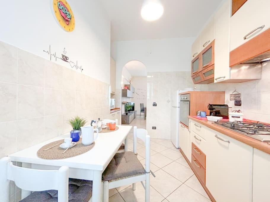 Casa Sopra Il Porto - Crociere 2Min - Ospedale Apartment Savona Luaran gambar